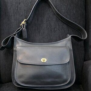 Vintage Coach Taft Black Leather Shoulder Bag
